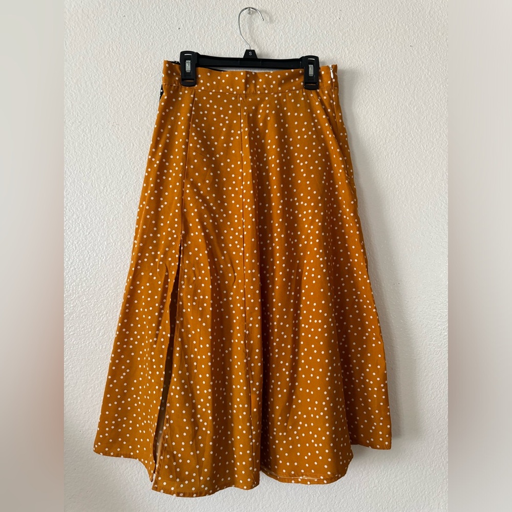 Midi skirts with slit